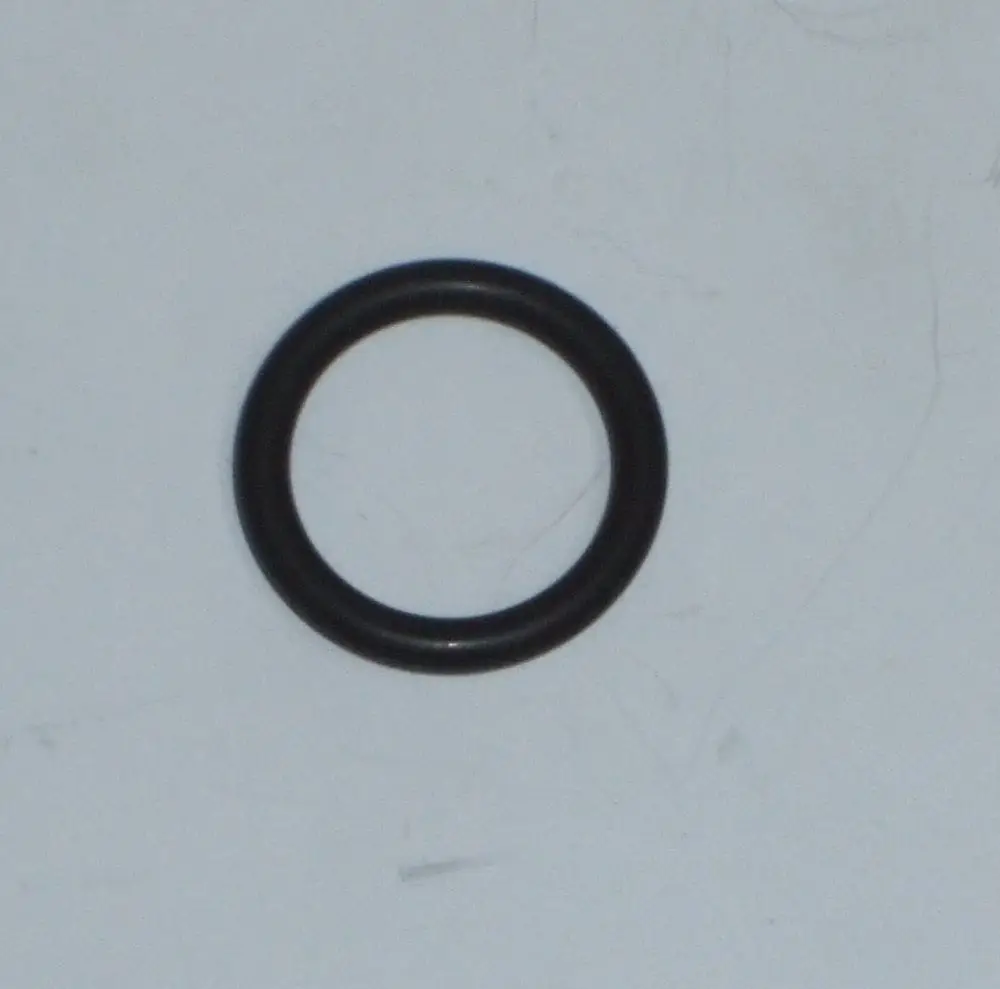 Schwarzer O-Ring im Innenlängsschnitt, gefertigt aus NBR-Material, für Anwendungen von Daikin.